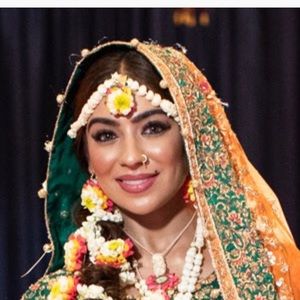 Meet your Posher, Amina